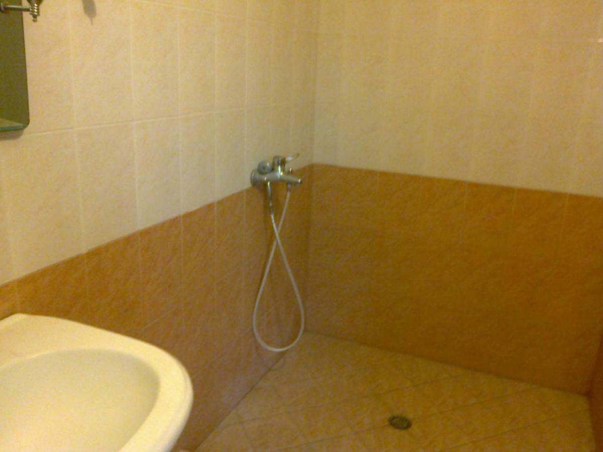 Mullaj Guest House Vlorë Extérieur photo
